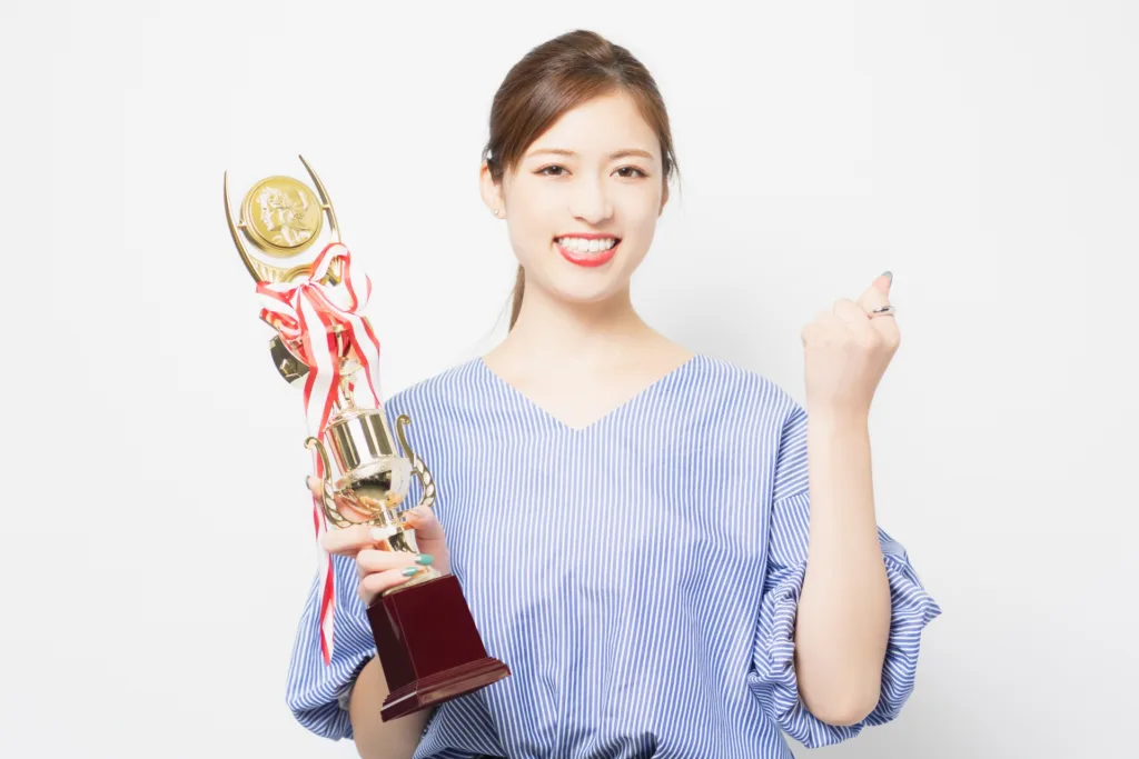 懇親会が盛り上がる余興35選|プロが教える失敗しない演出ガイド【2026年版】No.32|社員表彰式・MVPアワードの画像