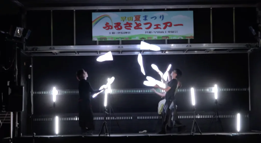 最も盛り上がる演目の一つであるLEDクラブパフォーマンス